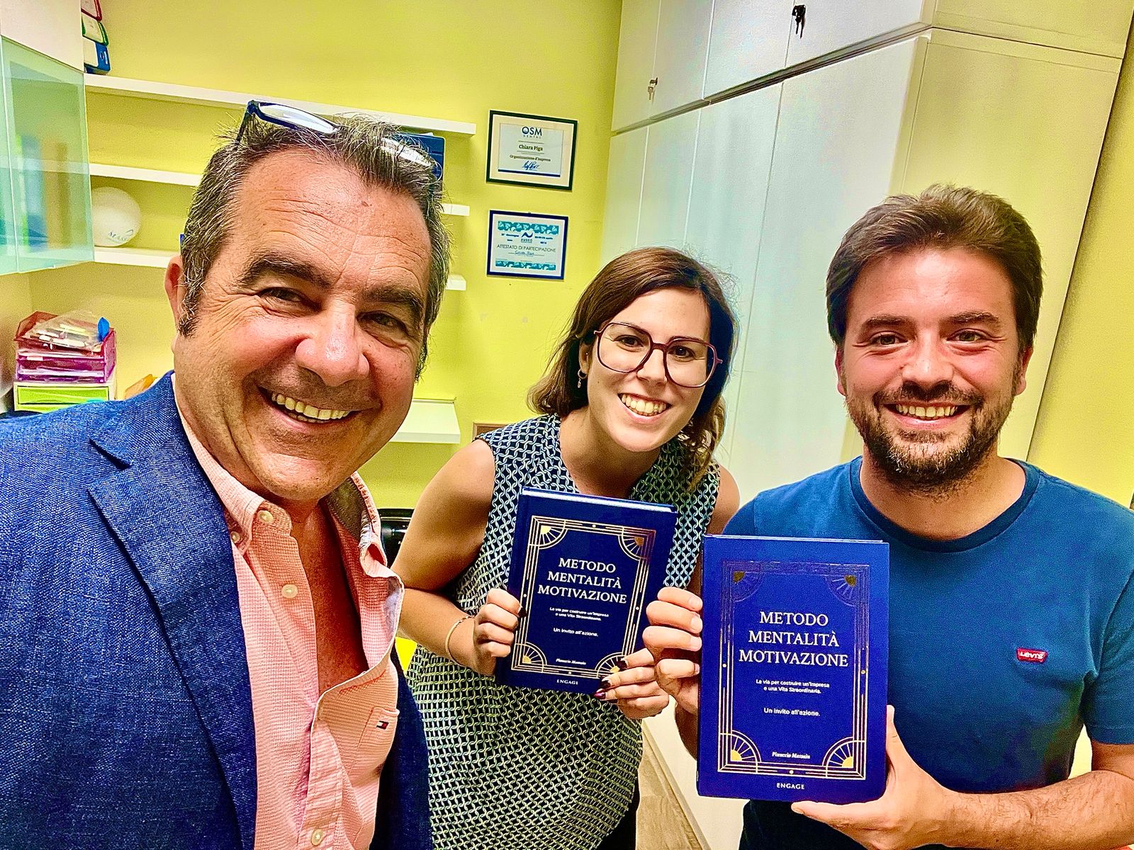 Il libro Metodo, Mentalità, Motivazione aperto, copertina e retro